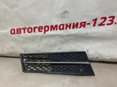 Решетка в бампер BMW 523i 2011 51117200700 F10 N52B25AF, правая