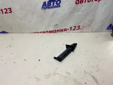 Форсунка стеклоомывателя Mercedes GL550 2006 A1648600747 X164 273.963, левая