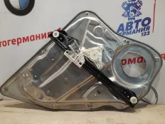 Стеклоподъемник Mercedes C200 2011 A2127301879 W204, задний правый