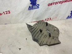 Защита антигравийная BMW 118 2011 33326796137 F20 N13B16, задняя левая