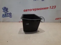 Карман багажника BMW 116 2012 51477249622 F20 N13B16, правый