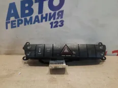 Блок кнопок Mercedes GL550 2006 A16487096109174 X164 273.963