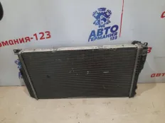 Радиатор охлаждения двигателя BMW 118 2011 17118672102 F20 N13B16