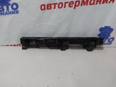 Кронштейн порога BMW 118 2011 51777240913 F20 N13B16, левый