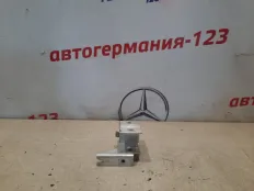 Кронштейн бампера BMW 320D 2014 51647245795 F30 N47D20C, передний левый