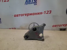 Кронштейн двигателя BMW 320D 2014 22116788611 F30 N47D20C, левый