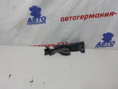 Уплотнитель BMW 118 2011 51767307863 F20 N13B16, левый