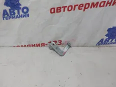 Кронштейн крыла BMW 116 2012 41357284648 F20 N13B16, передний правый