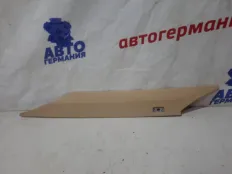 Обшивка салона BMW 750 2006 51437024758 E65 N62B48B, правая