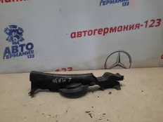 Уплотнитель капота BMW 320D 2014 51767255803 F30 N47D20C