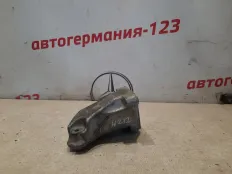 Кронштейн двигателя Mercedes E350 2010 A6422235404 W212 642.850D, левый