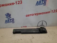 Кронштейн радиатора BMW 320D 2014 17117600537 F30 N47D20C, правый
