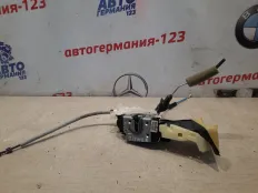 Замок двери Mercedes E350 2010 A2047201635 W212 642.850D, передний правый