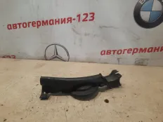 Уплотнитель BMW 120 2012 51767307863 F20 N13B16, левый
