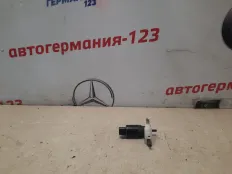 Мотор стеклоочистителя Mercedes GL550 2006 A1648690321 X164 273.963