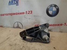 Кронштейн двигателя BMW X5 2011 22116790021 E70 N57D30A, левый