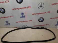 Уплотнитель двери Mercedes E350 2010 A2126970151 W212 642.850D, задний