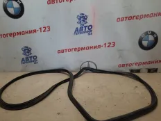 Уплотнитель багажника Mercedes E350 2010 A2127500198 W212 642.850D