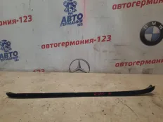 Молдинг лобового стекла BMW X5 2011 51317250396 E70 N57D30A, правый