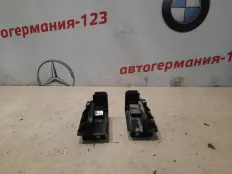 Крепление полки багажника BMW X5 2011 51477145941 E70 N57D30A, заднее