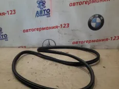 Уплотнитель двери BMW 120 2012 55337320394 F20 N13B16, передний правый