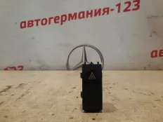 Кнопка аварийной сигнализации Mercedes E350 2010 A2129052500 W212 642.850D