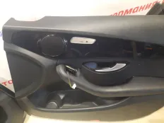 Обшивка двери Mercedes C180 2017 A20572047119H15 W205 274.910