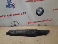 Пыльник крыла Mercedes C180 2017 A2058890125 W205 274.910, передний левый