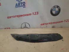 Пыльник крыла Mercedes C180 2017 A2058890025 W205 274.910, передний правый