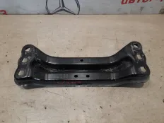 Кронштейн редуктора Mercedes C180 2017 A2052420901 W205 274.910