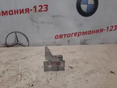 Кронштейн бампера BMW 120 2012 51647245795 F20 N13B16, левый