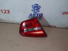 Стоп-планка Mercedes GLA180 2015 A1569061158 X156 270.910, левая