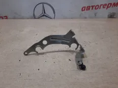 Кронштейн опоры двигателя Mercedes C180 2017 A2740940041 W205 274.910