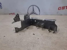 Кронштейн Mercedes C180 2017 A2741500173 W205 274.910