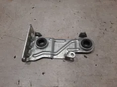Кронштейн Mercedes C180 2017 A2740940141 W205 274.910