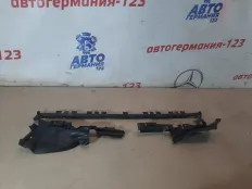 Воздуховод радиатора Mercedes C200 2011 A2045050530 W204 271.860