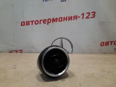 Воздуховод Mercedes C180 2017 A2058303504 W205 274.910, передний левый