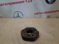 Муфта карданного вала Mercedes C180 2017 A2054110000 W205 274.910