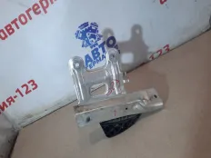 Кронштейн усилителя бампера BMW 320D 2014 51117266194 F30 N47D20C, передний правый