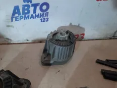 Подушка двигателя Mercedes E350 2010 A2042406017 W212 642.850D
