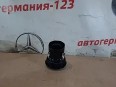 Дефлектор воздушный Mercedes A180 2013 A1768300354 W176 270.910