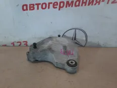 Кронштейн двигателя Mercedes GLA180 2015 A2702230002 X156 270.910, правый