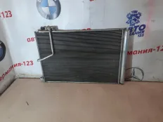 Радиатор кондиционера Mercedes C200 2011 A2045000654 W204 271.860