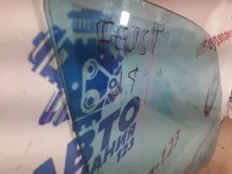 Стекло Mercedes E320 2003 A2117250310 W211 112.949, переднее левое