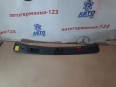 Накладка крышки багажника Mercedes GLA180 2015 A1567400272 X156 270.910