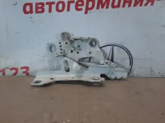 Петля капота BMW 116 2014 41617286343 F20 N13B16, левая