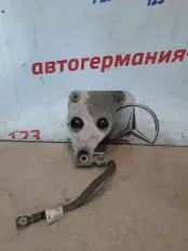 Кронштейн двигателя BMW 520d 2012 22116788557 F10 N47D20C