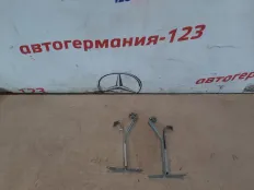 Кронштейн Mercedes C200 2008 A2045241440 W204 271.950