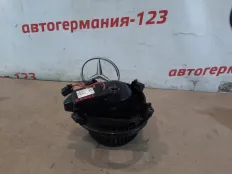 Мотор печки Mercedes GLA180 2015 A2469062501 X156 270.910