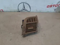 Дефлектор воздушный Mercedes E320 2003 A21183006547241 W211 112.949, передний правый